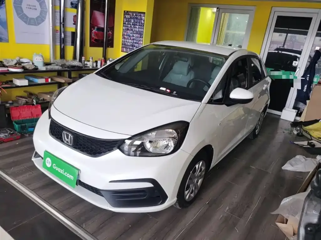 Honda Fit — фото 1