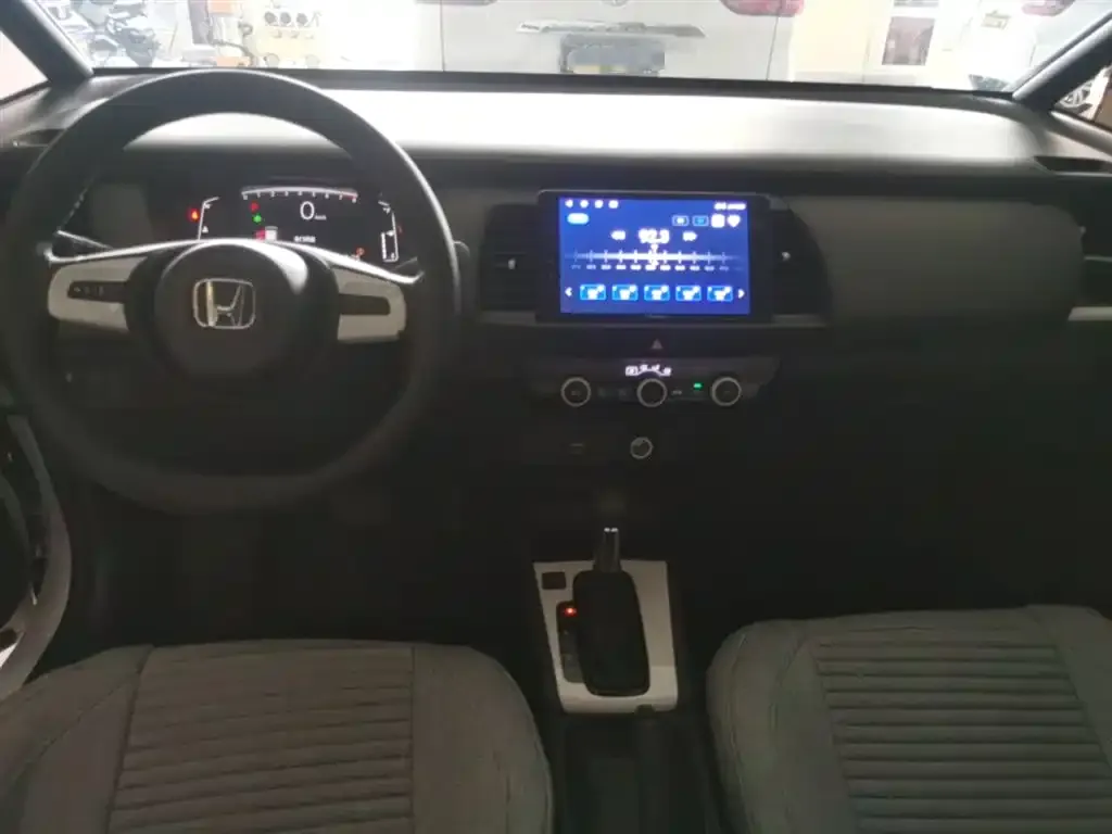 Honda Fit — фото 5