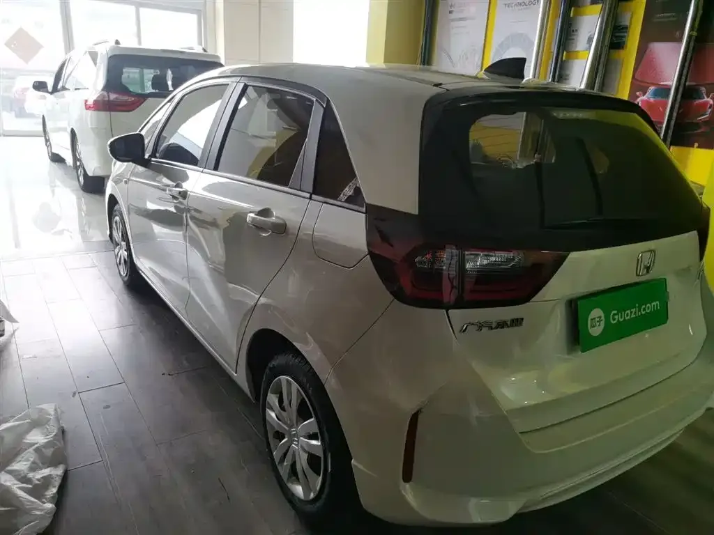 Honda Fit — фото 6