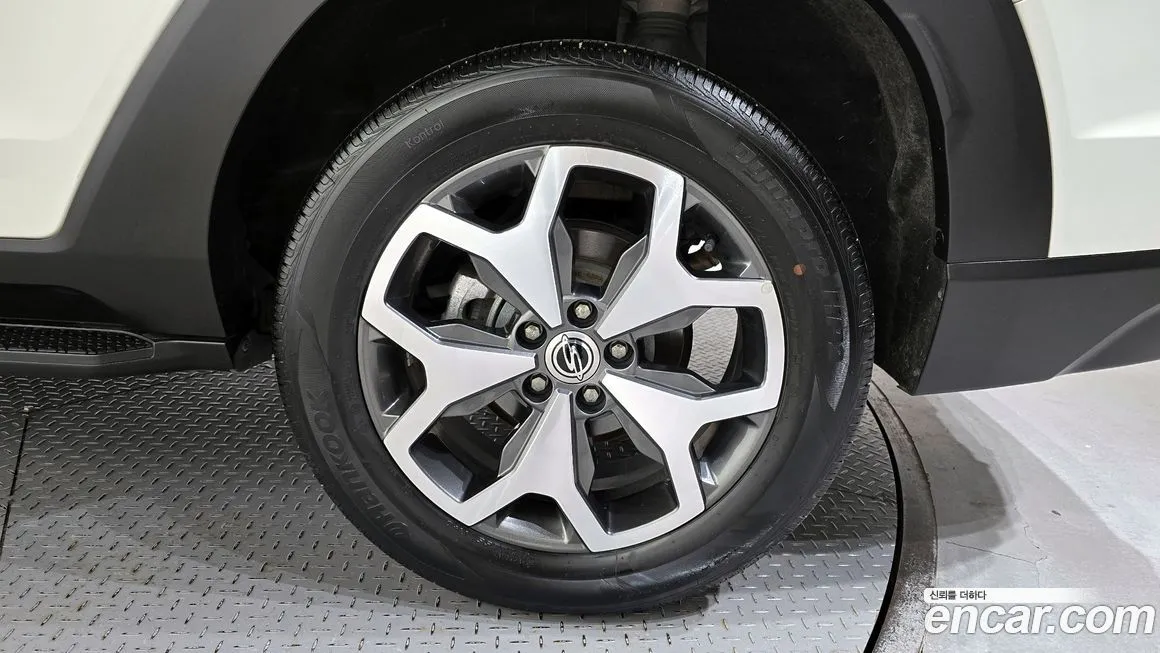 KG Mobility (Ssangyong) Torres — фото 6