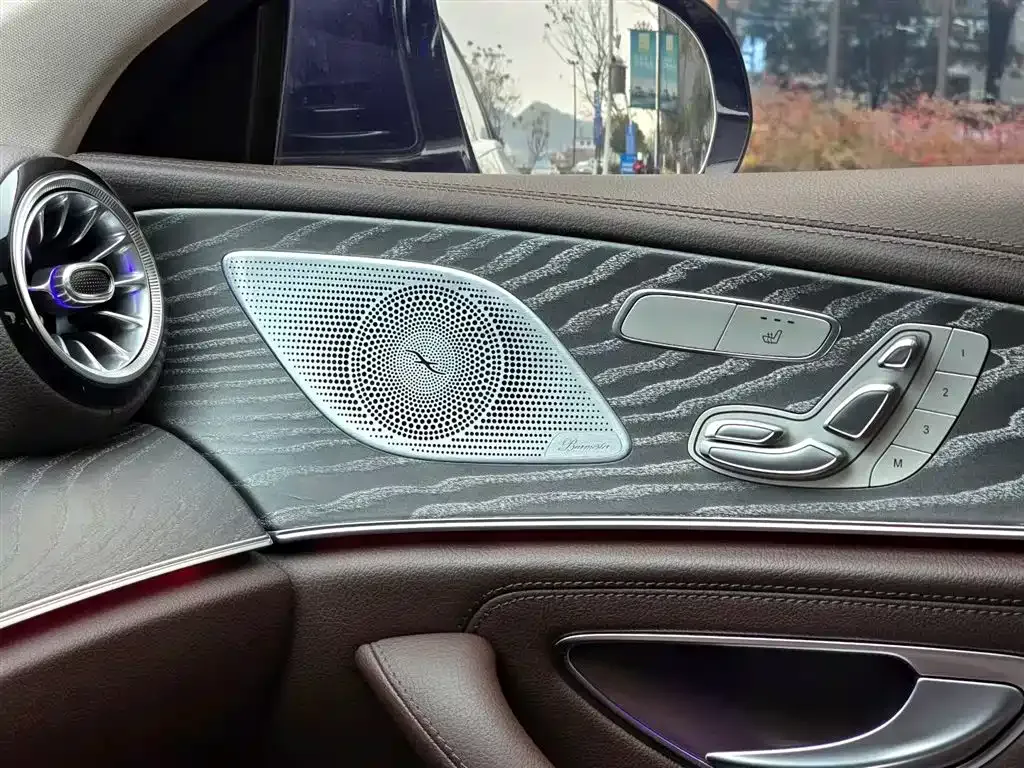 Mercedes-Benz CLS — фото 8