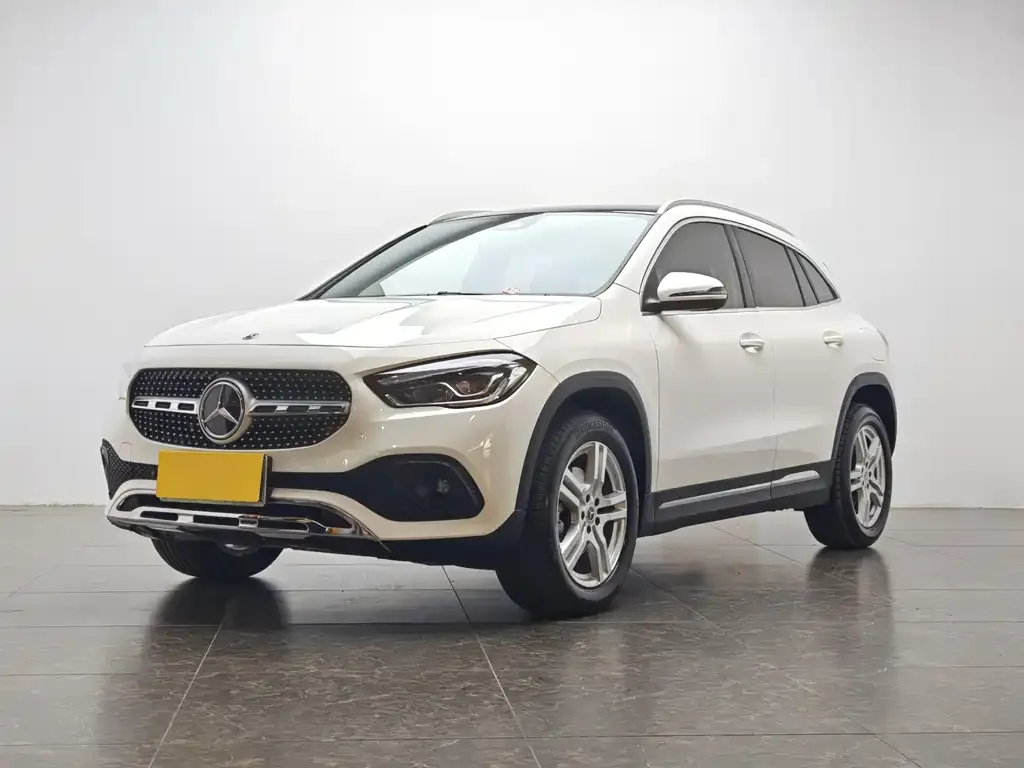 Mercedes-Benz GLA — фото 1
