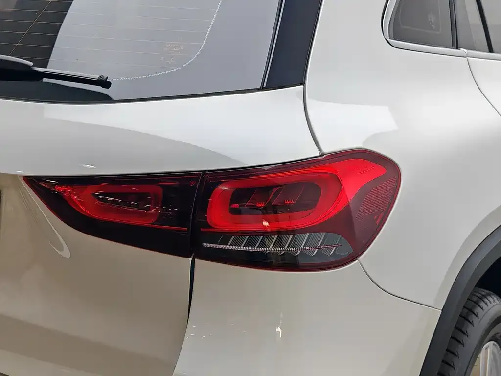 Mercedes-Benz GLA — фото 7