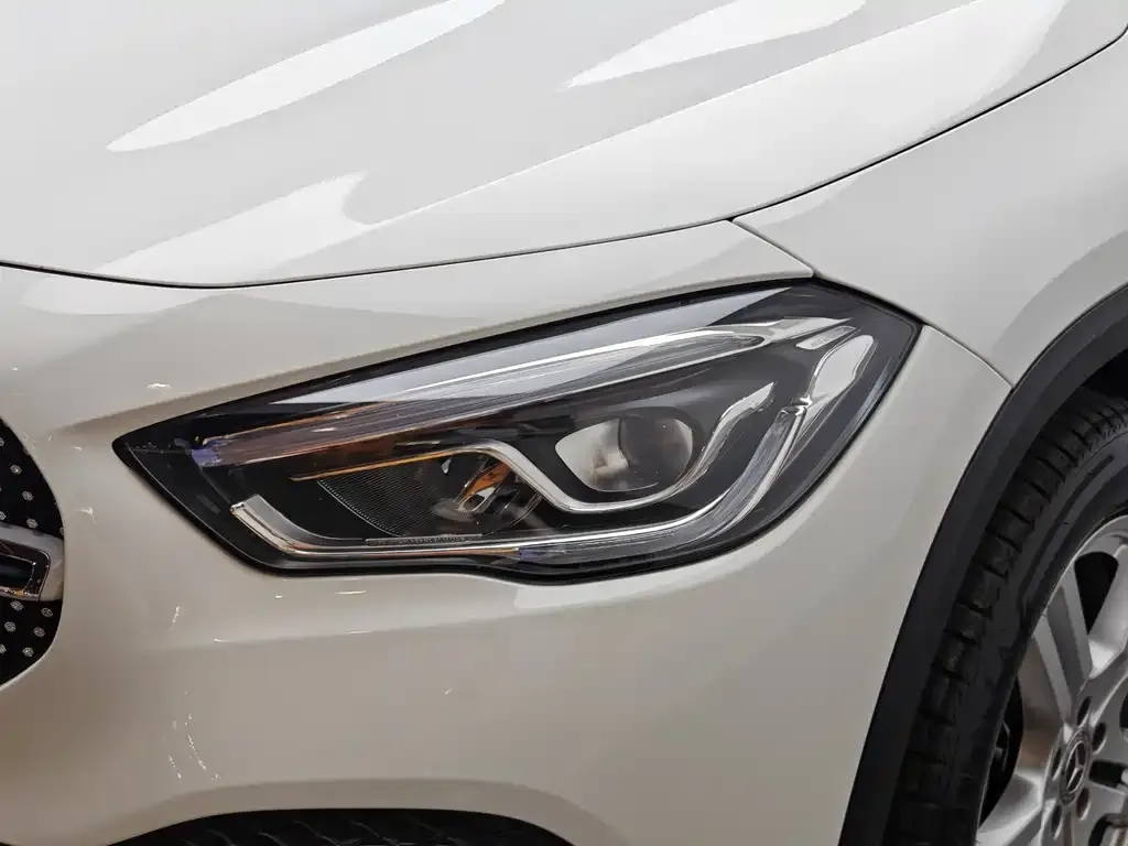 Mercedes-Benz GLA — фото 8