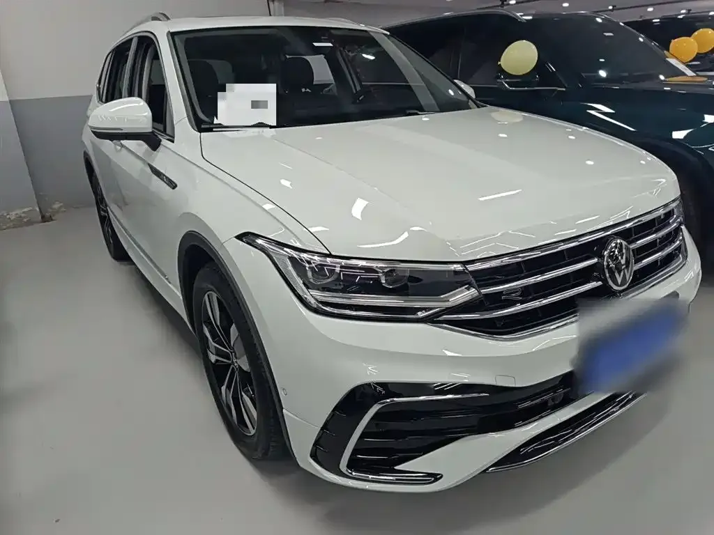 Volkswagen Tiguan L — фото 3