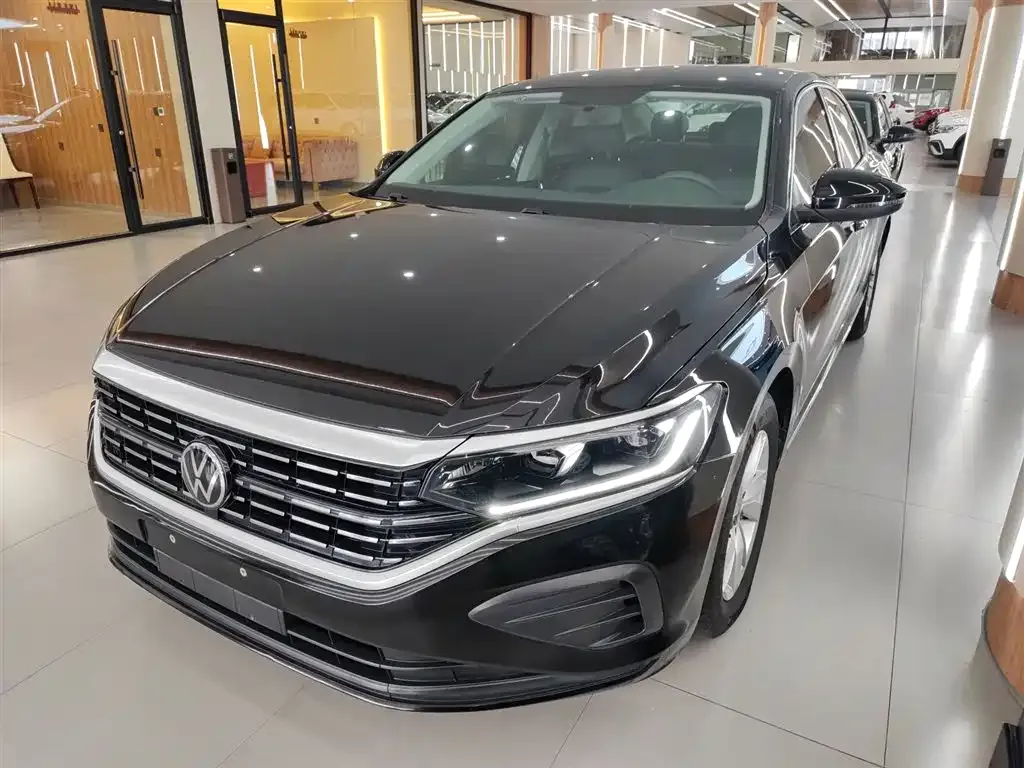 Volkswagen Passat — фото 1
