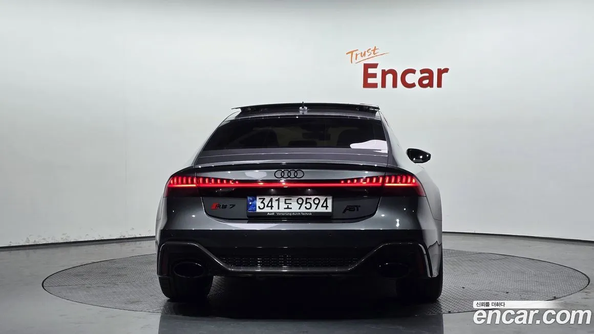 Audi RS7 — фото 7