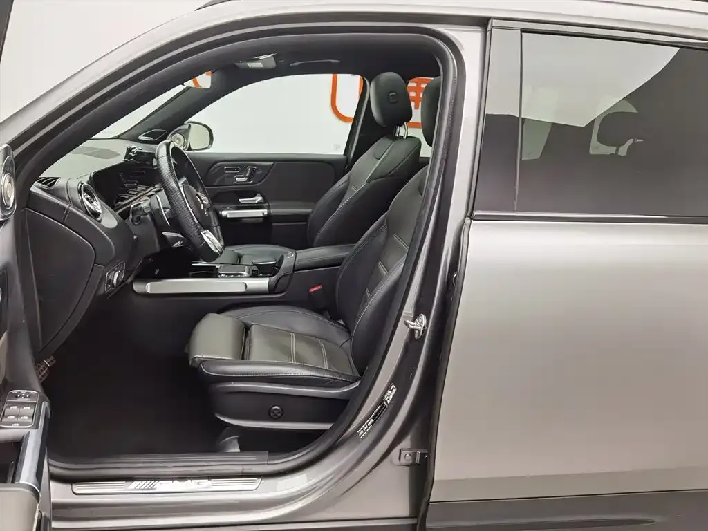Mercedes-Benz GLB AMG — фото 4