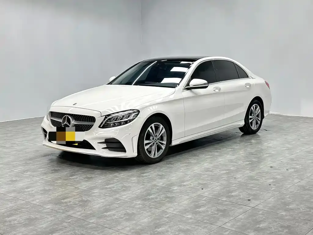 Mercedes-Benz C-Class — фото 1