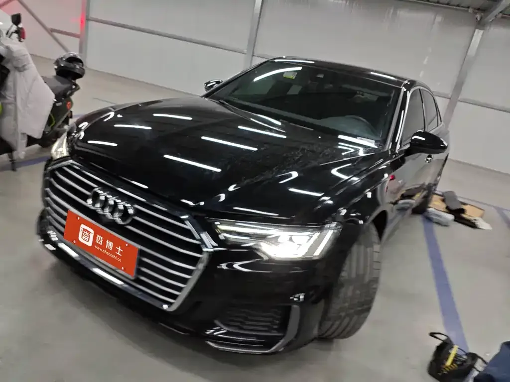 Audi A6L — фото 1