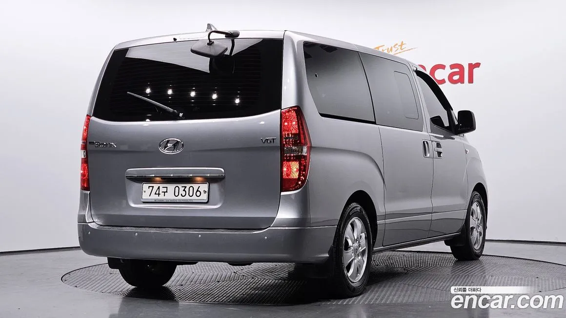 Hyundai Starex — фото 9