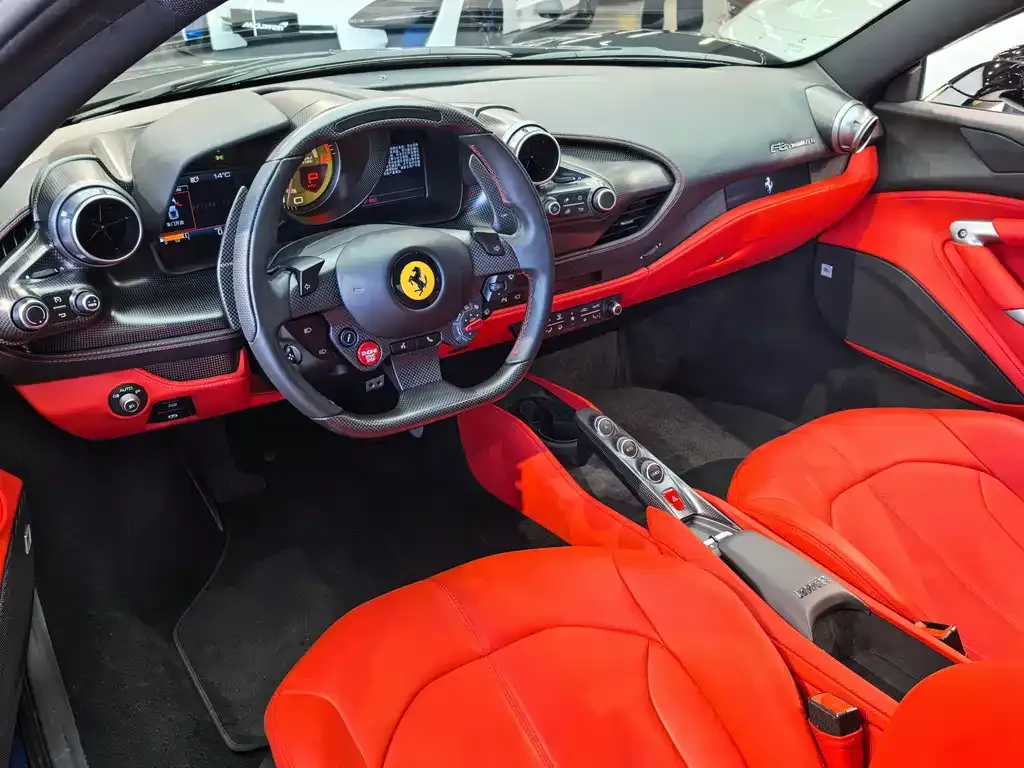 Ferrari F8 — фото 6