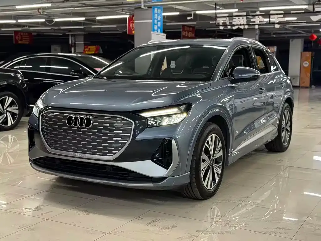 Audi Q4 e-tron — фото 2