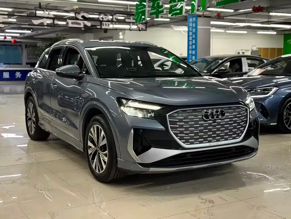 Audi Q4 e-tron — фото 3