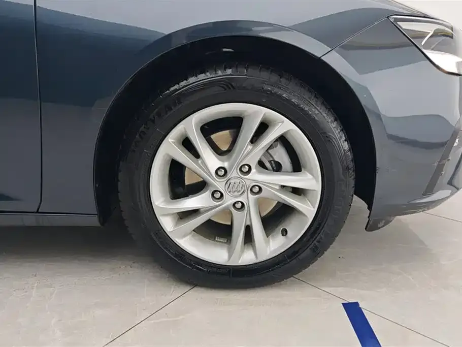 Buick Regal — фото 10