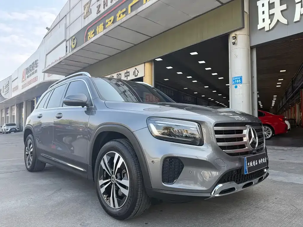 Mercedes-Benz GLB — фото 9