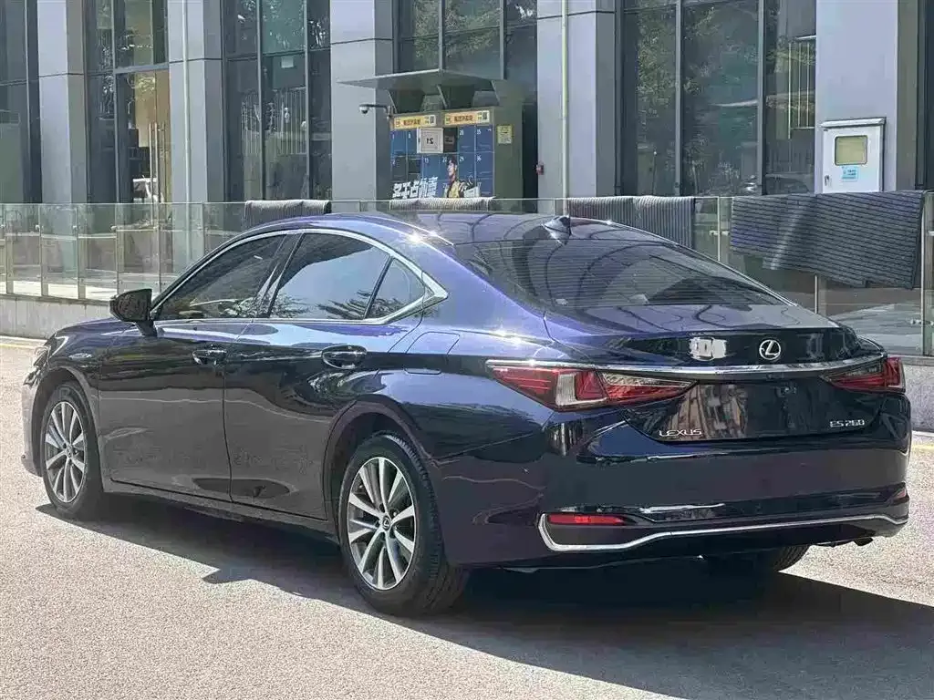 Lexus ES — фото 2
