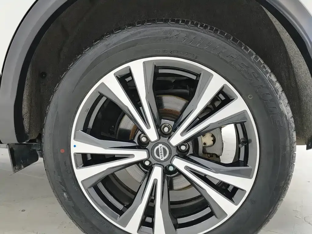 Nissan Qashqai — фото 9