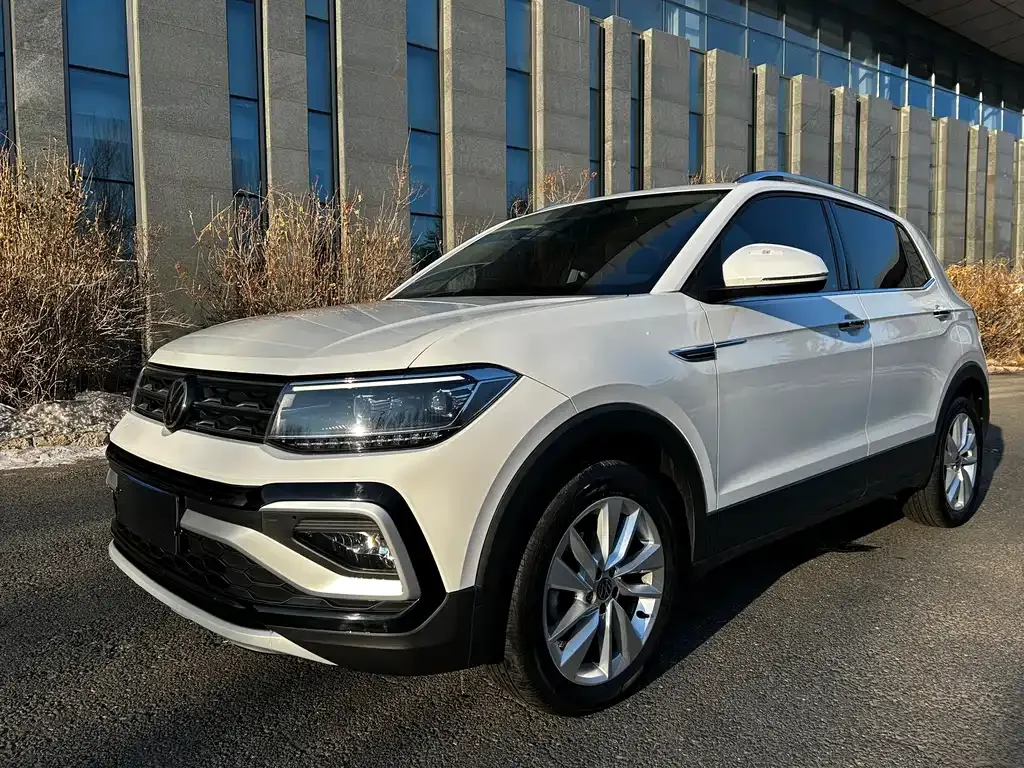 Volkswagen T-Cross — фото 1