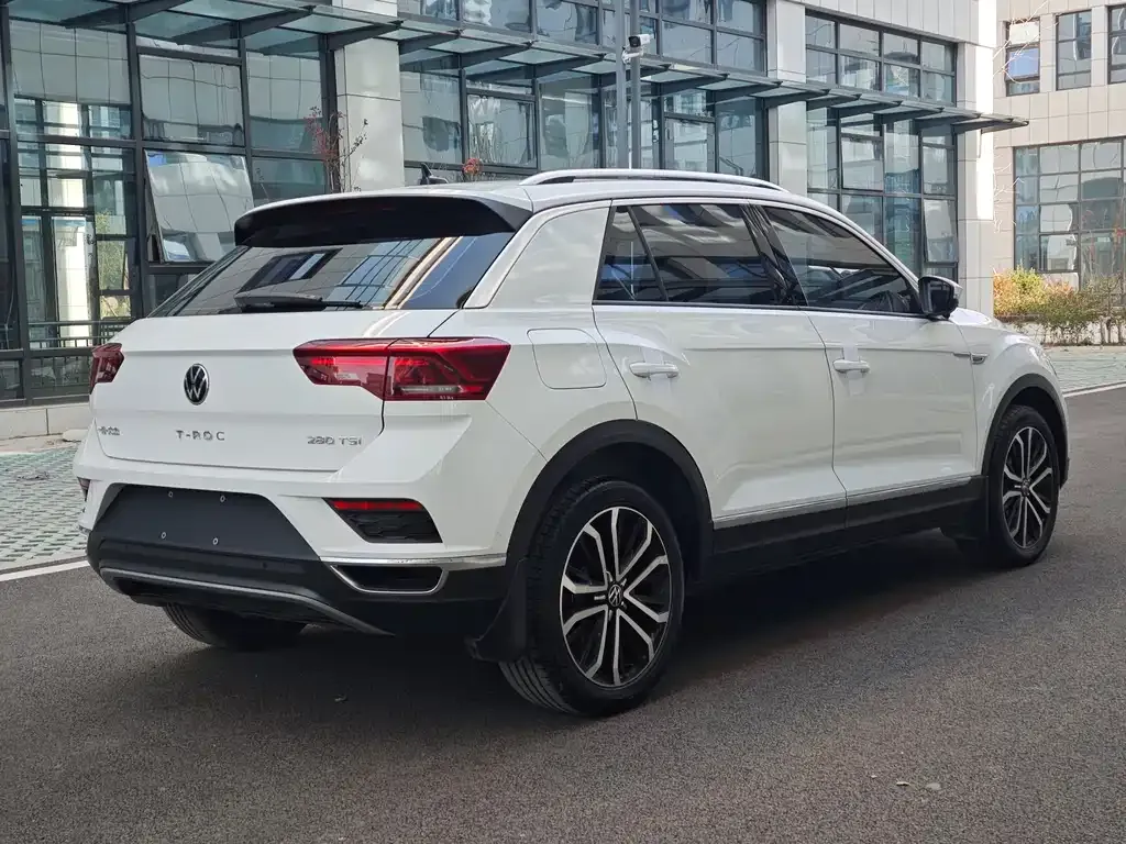 Volkswagen T-Roc — фото 2