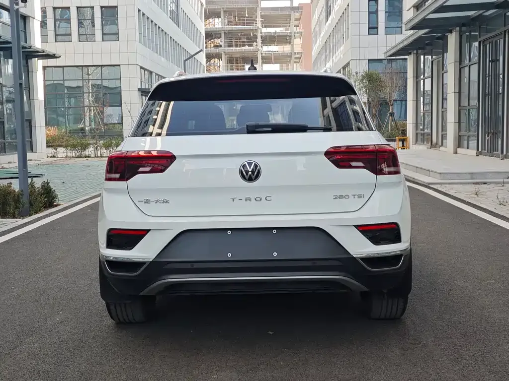 Volkswagen T-Roc — фото 4