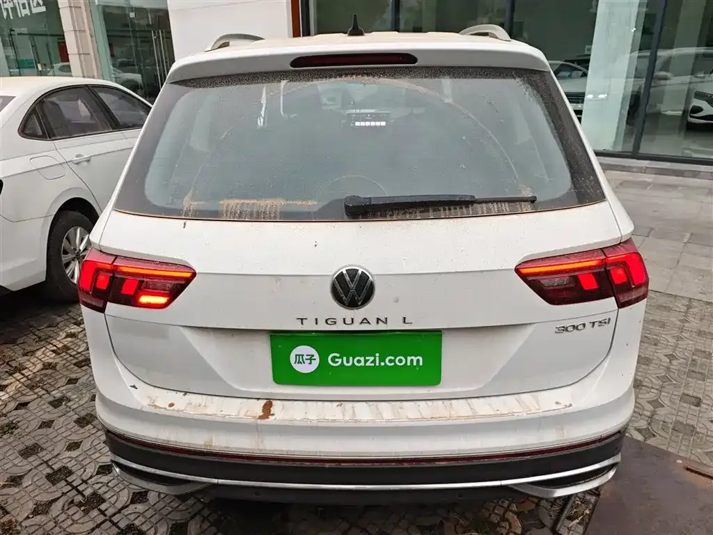 Volkswagen Tiguan L — фото 2