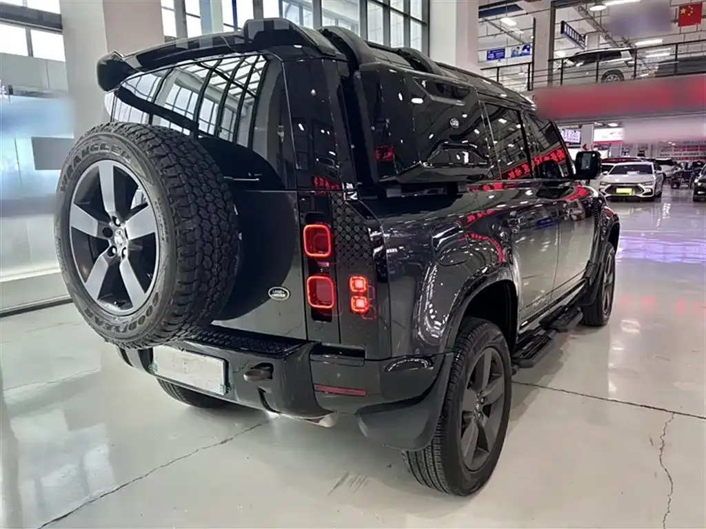 Land Rover Defender — фото 4