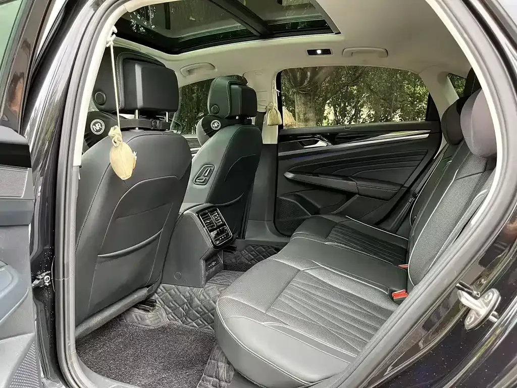 Volkswagen Passat — фото 5