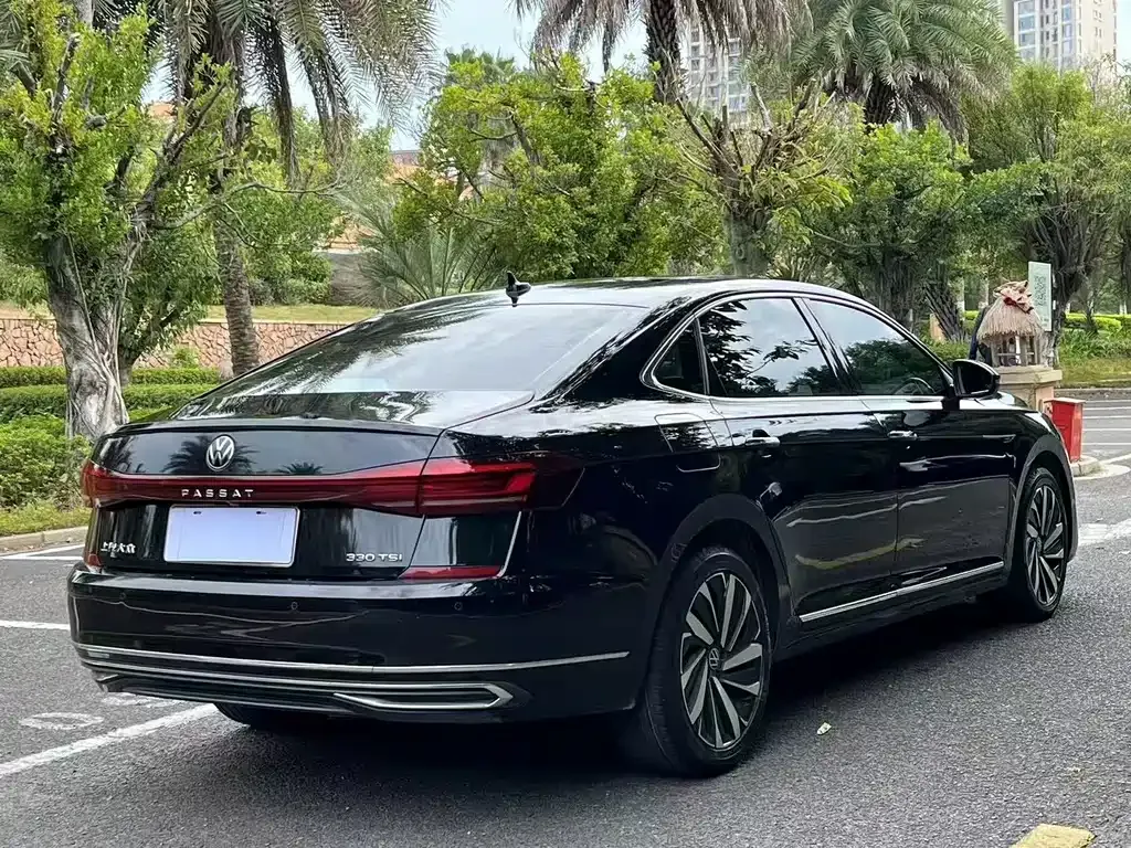 Volkswagen Passat — фото 9