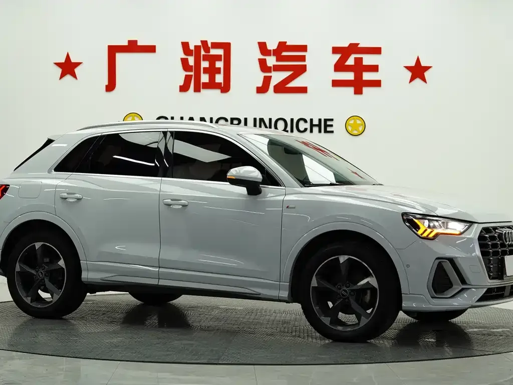 Audi Q3 — фото 6