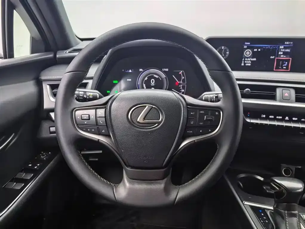 Lexus UX — фото 4