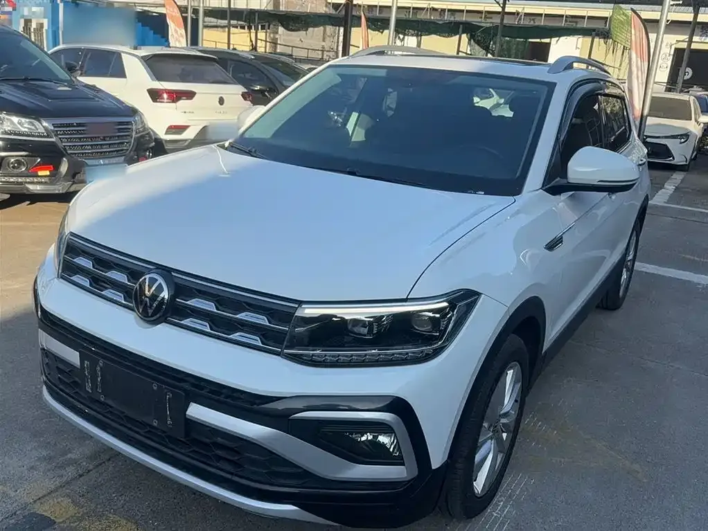 Volkswagen T-Cross — фото 1