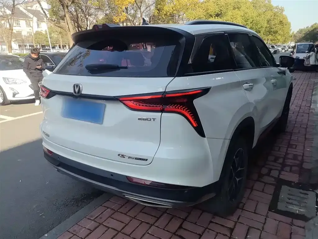 Changan CS75PLUS — фото 10