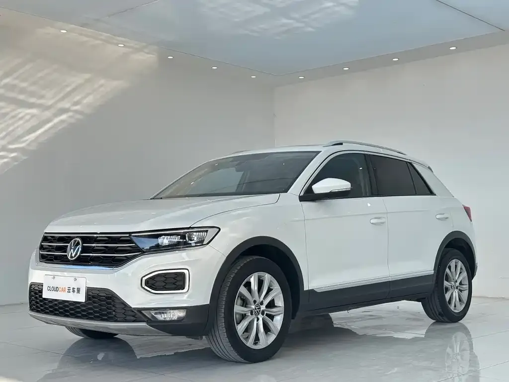 Volkswagen T-Roc — фото 1
