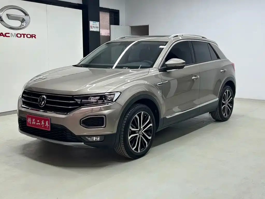 Volkswagen T-Roc — фото 1