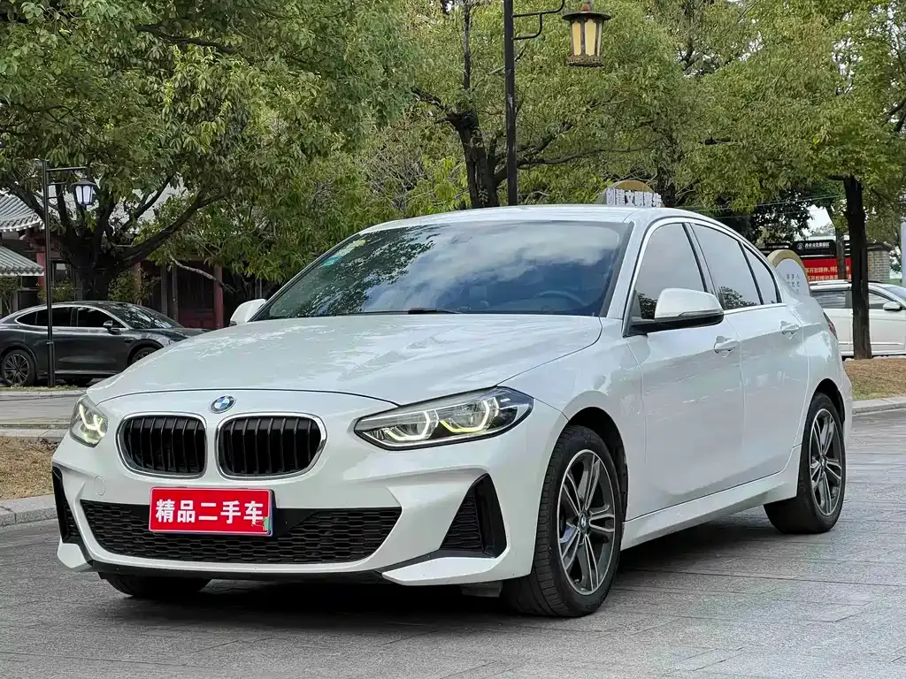 BMW 1 Series — фото 1