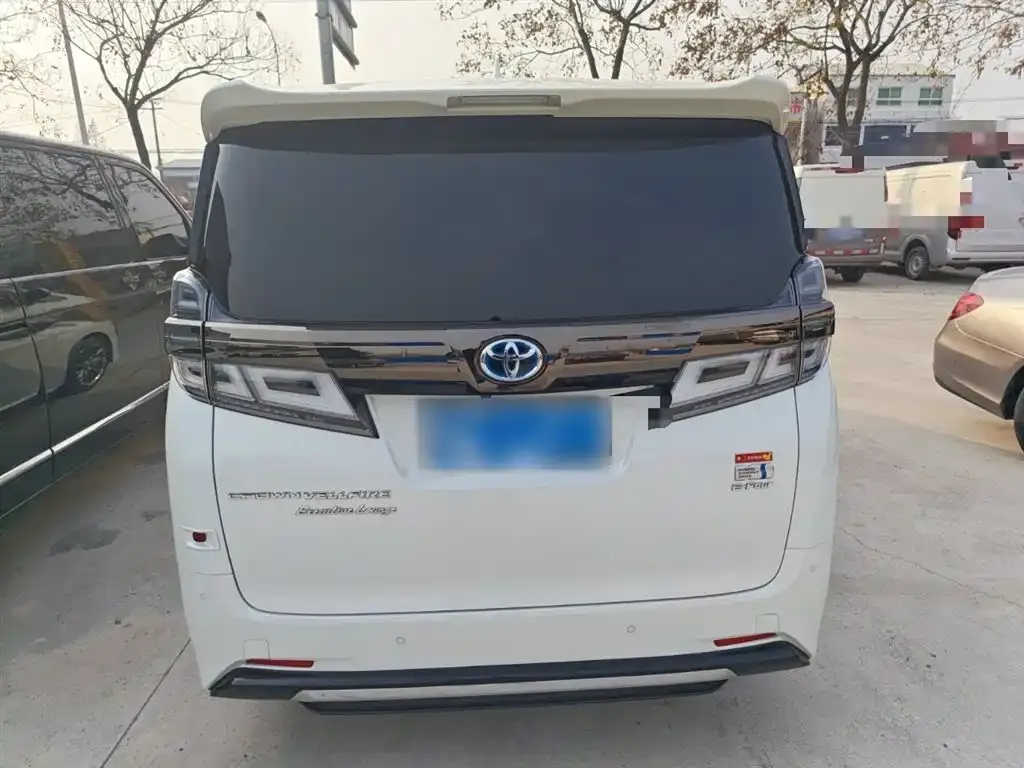 Toyota Vellfire — фото 5