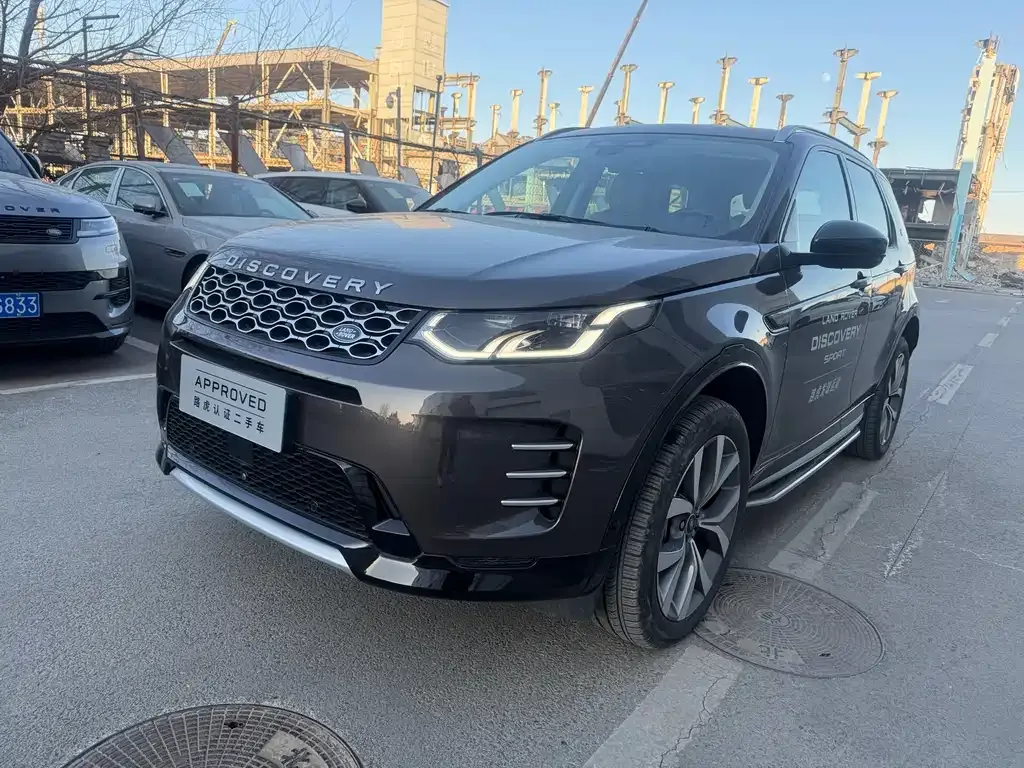 Land Rover Discovery Sport — фото 1