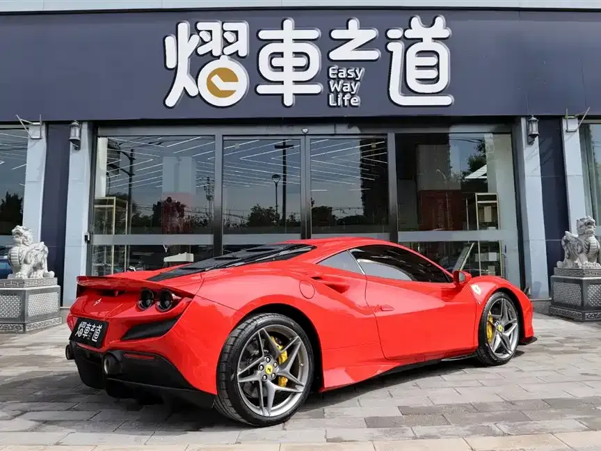 Ferrari F8 — фото 8
