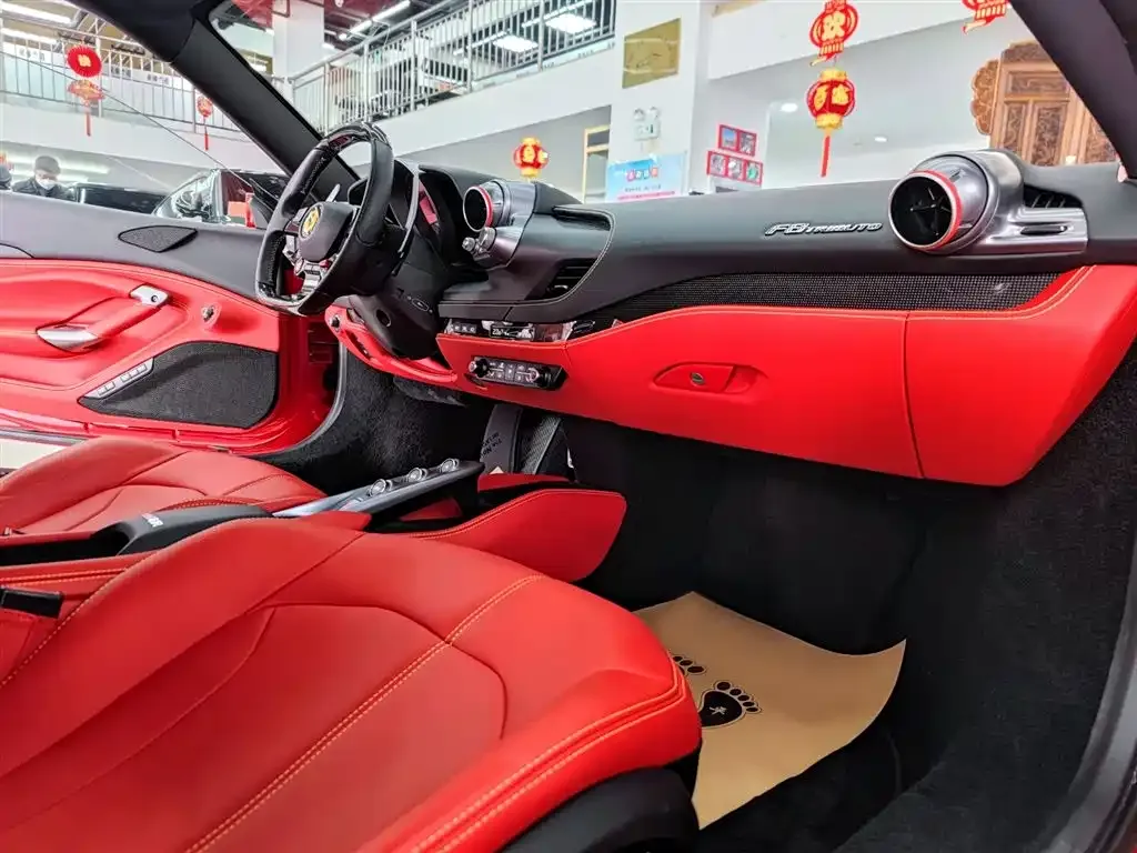 Ferrari F8 — фото 10