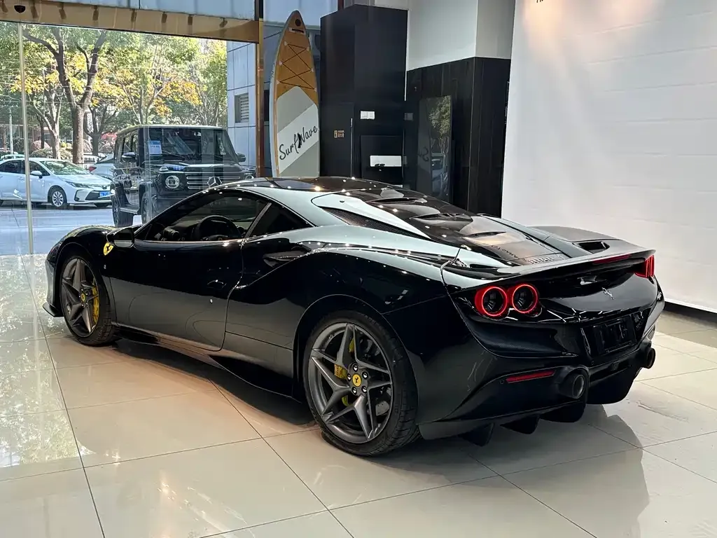 Ferrari F8 — фото 4