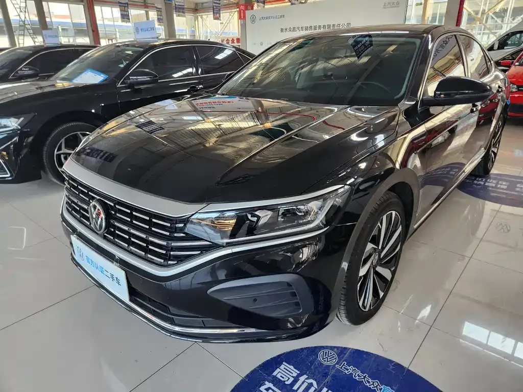 Volkswagen Passat — фото 1