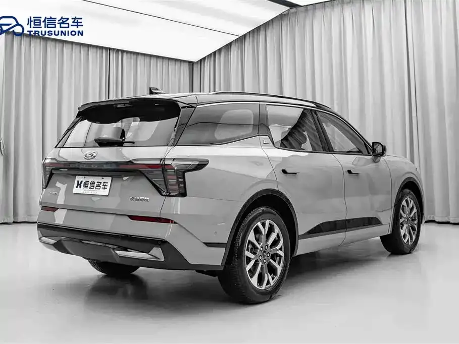 Ford Edge — фото 6