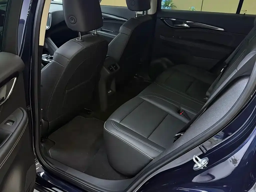 Buick Envision Plus — фото 6