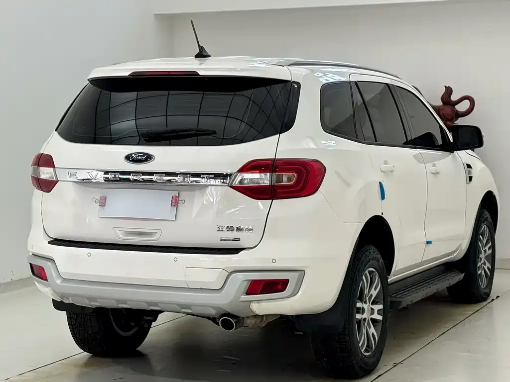 Ford Everest — фото 7