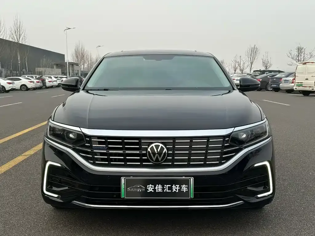 Volkswagen Passat New Energy — фото 9