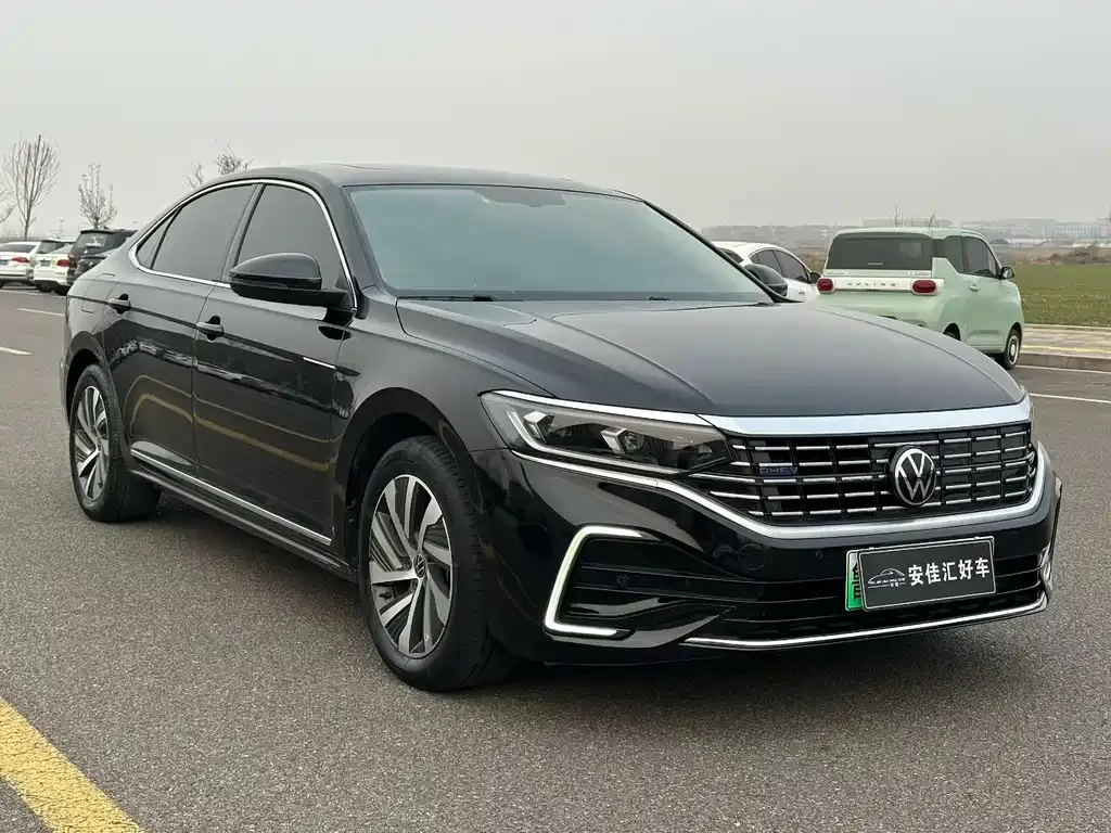 Volkswagen Passat New Energy — фото 5