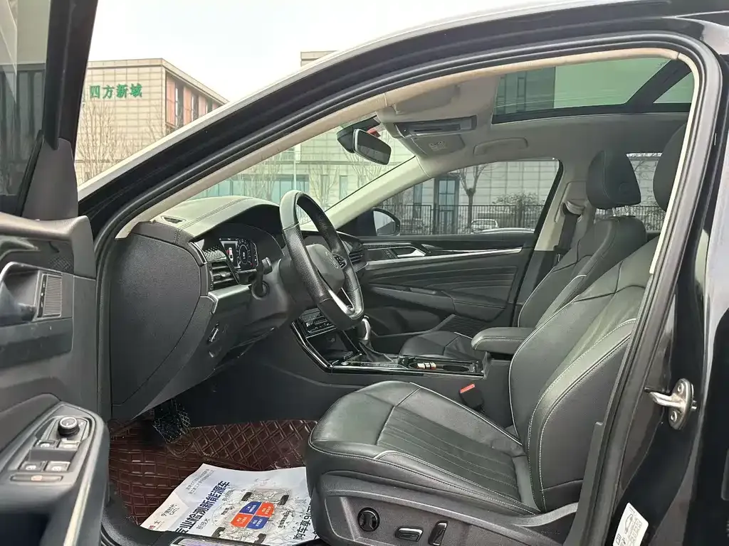 Volkswagen Passat New Energy — фото 8