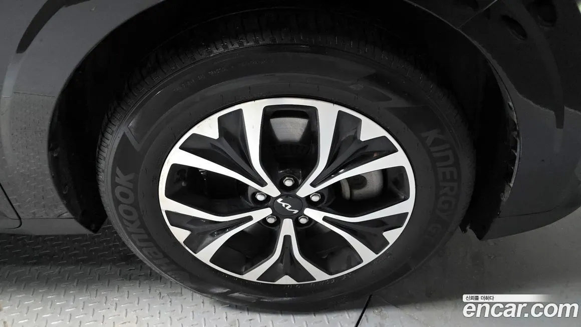 Kia Carnival — фото 10