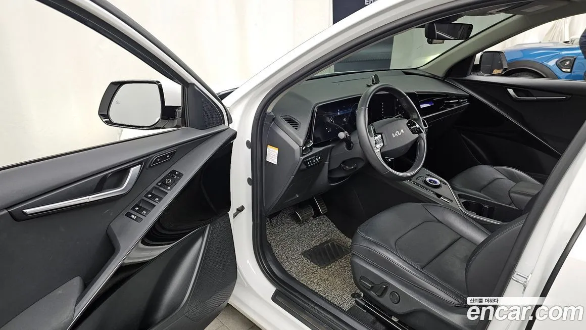 Kia Niro — фото 10
